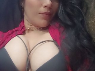 Erootiline videovestlus Miahernandez1