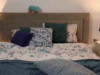 Erootiline videovestlus MidnightJoyx