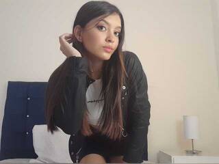 Erootiline videovestlus MileyMartini