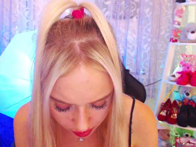 Fotod MindyKally com play with lovense and cum together ;3