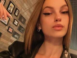 Erootiline videovestlus MissSofiyka