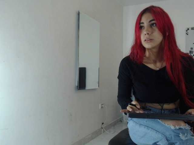 Fotod missy-abby- Hey hey hey lovers, i hope that you enter to give me fire cause is a very cold day. Enjoy with me and make me your redhead dream