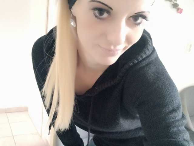 Profiili foto MoaningKitty23