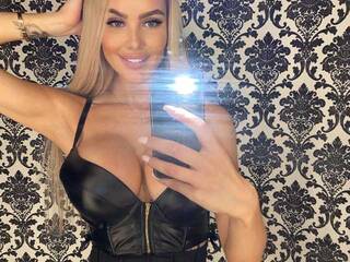 Erootiline videovestlus modelstyalee