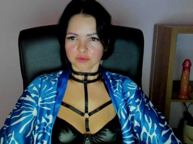 Ringhäälingupildid Mollybrunett