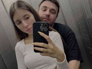 Erootiline videovestlus momotea