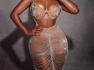 Erootiline videovestlus MONI22-Years-