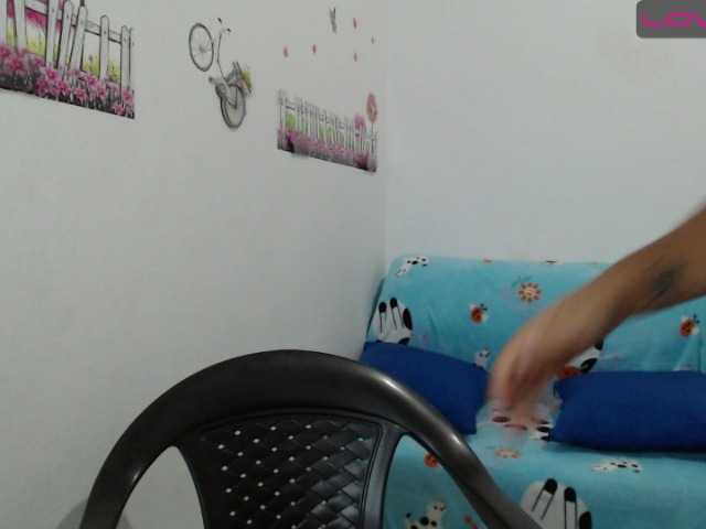 Ringhäälingupildid monica-squirt