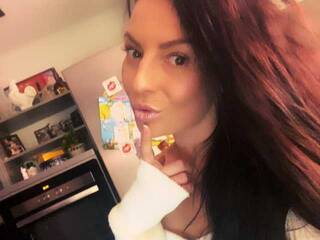 Erootiline videovestlus MonicaGucci