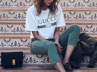 Erootiline videovestlus MonicaGucci