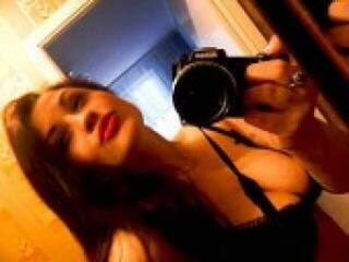 Erootiline videovestlus monika911