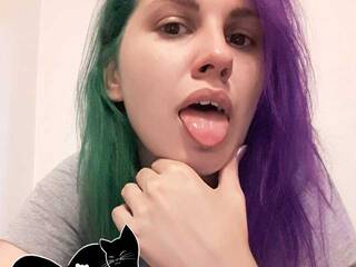 Erootiline videovestlus MonikaGrays