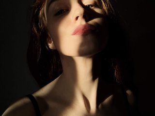 Erootiline videovestlus monyamyr