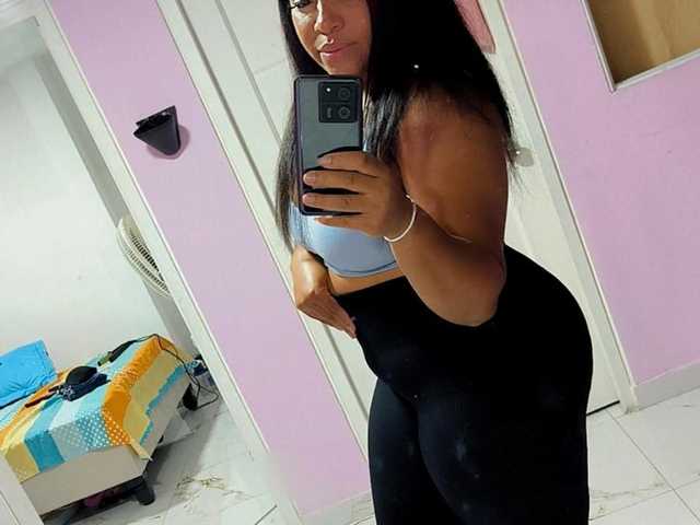 Profiili foto moomyneedsfun