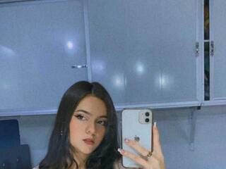 Erootiline videovestlus Nahiara-Evans