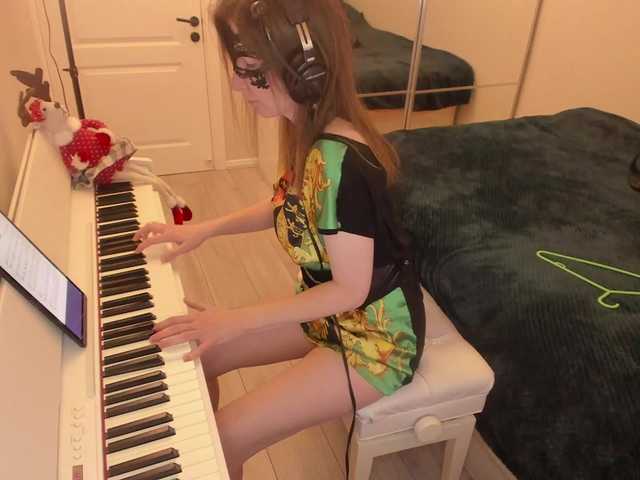 Ringhäälingupildid PianoGirl