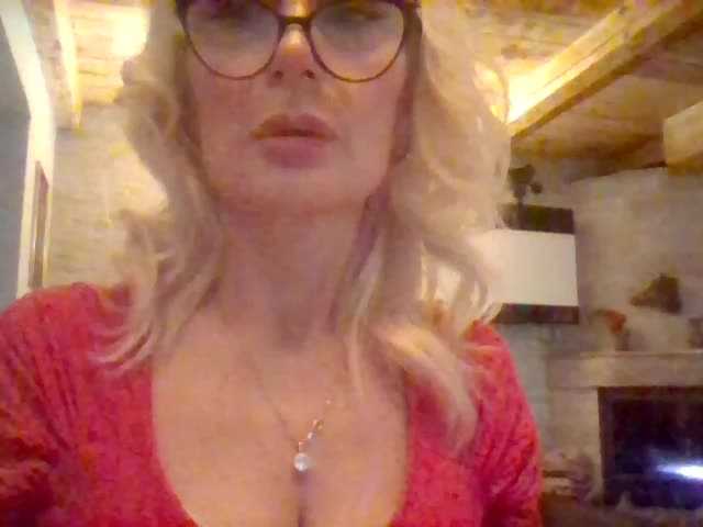 Ringhäälingupildid Dixie_Sutton