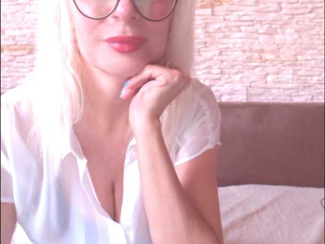Ringhäälingupildid Dixie_Sutton