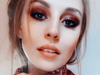 Erootiline videovestlus NancyMooon