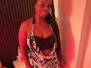 Erootiline videovestlus Naomii-Cooper