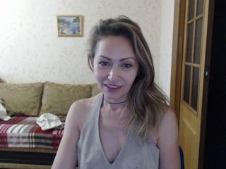 Fotod VideoLady lovense enabled. see power modes in chat. ORGASM at goal or 100 in one tip . 137 till orgasm.