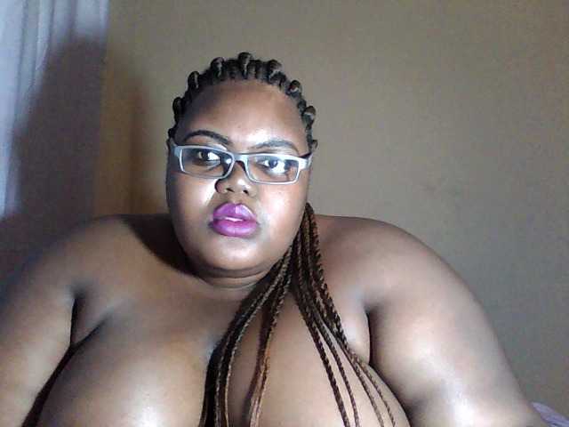 Fotod NatashaBlack Hello. im a bbw #ebony #lovense #bigtittys, #bigass #hairy ass flash 20, boobs 15, naked 50, pussy 30. leve show 100tkns for 5 mins, the rest in private
