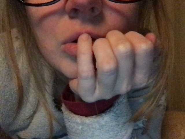 Ringhäälingupildid naturalblonde