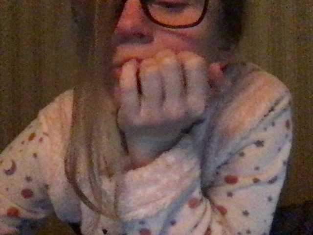 Ringhäälingupildid naturalblonde