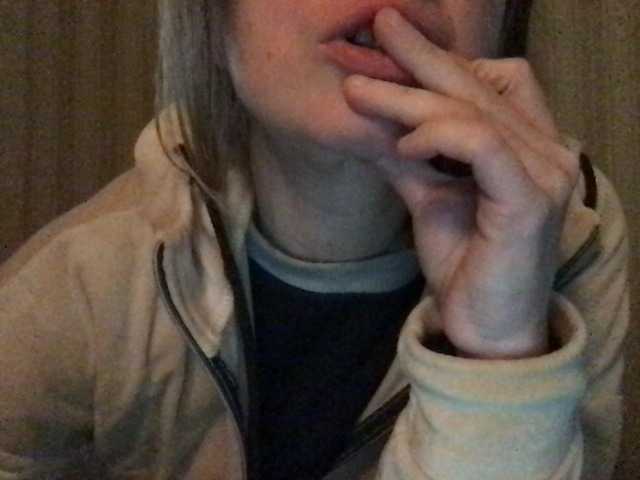 Ringhäälingupildid naturalblonde