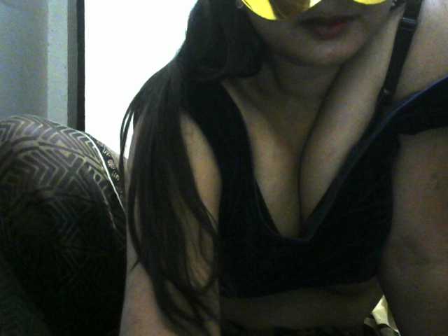 Ringhäälingupildid LovelyNeha