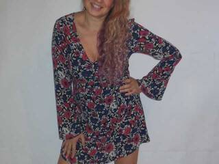 Erootiline videovestlus NelleTEASE