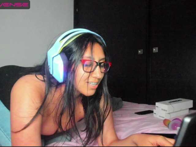 Fotod Nerdgirl Hi, I'm Alejandra, im 23 years old from Colombia, I'm working here to pay me collegue studies if u can sport me and have a fun time with me would be amazing