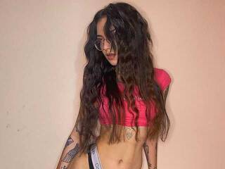 Erootiline videovestlus NessaBarett1