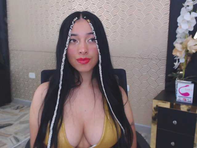 Fotod NicoleCollema hello guys I'm new I would like to masturbate for you