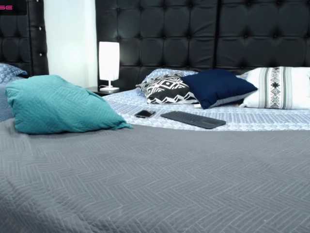 Ringhäälingupildid Nicoleex