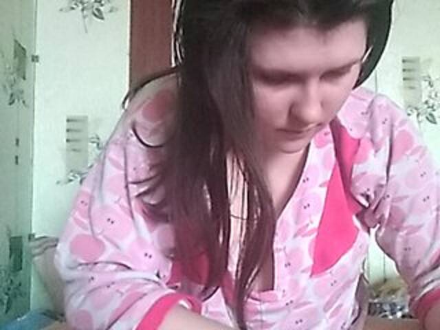 Ringhäälingupildid NikaMonroe