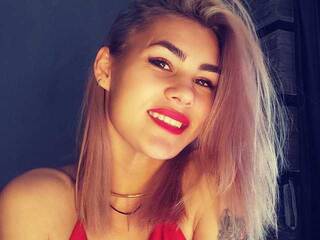 Erootiline videovestlus NikkiSaphire