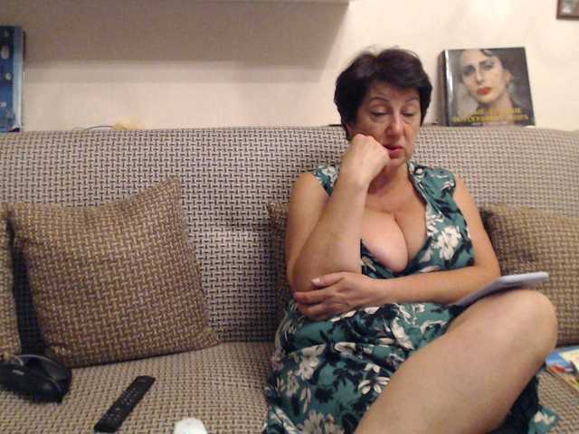 Fotod NINA-RICCI CHEST in the general chat 200 tokens, or private..I don't go for ***ps.CAMERA only in private and full private