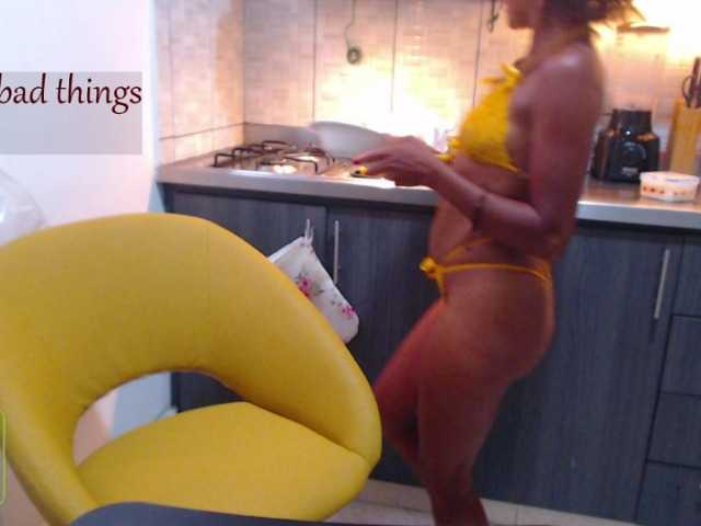 Ringhäälingupildid Ninacoric