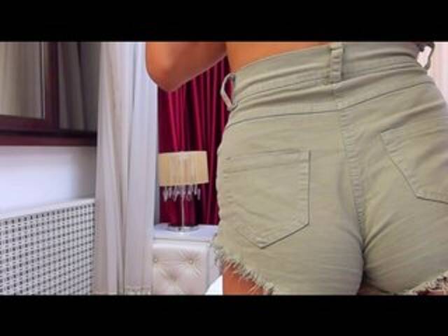 Ringhäälingupildid NinaCrystal