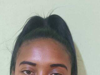 Erootiline videovestlus Nisaina