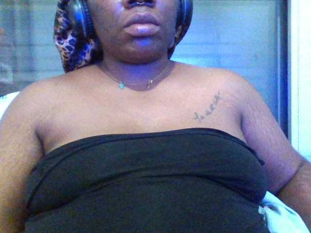 Ringhäälingupildid NYRIELLE