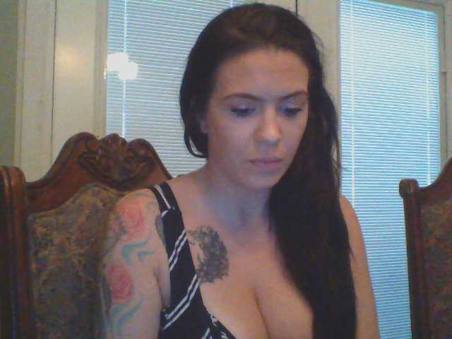 Fotod Parislynn83 Whos going to be my KING today?? Tips make me play