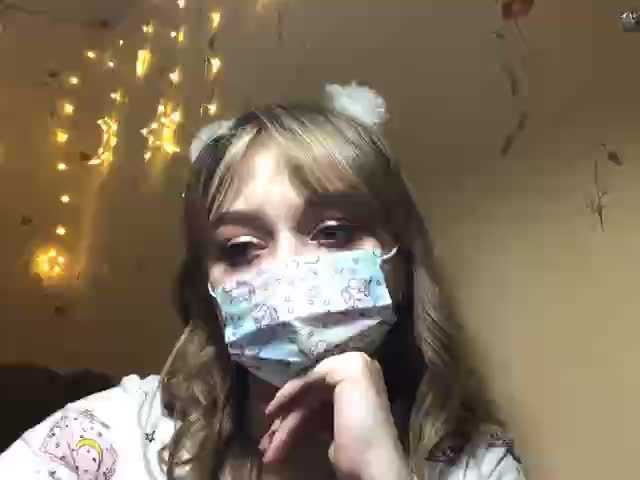 Ringhäälingupildid PeachyMoon