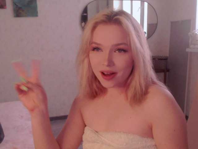 Fotod PiperAmbroser Hi, how was your day, is very glad to see you in the room, I want to give you an unforgettable emotion, what do you like most?