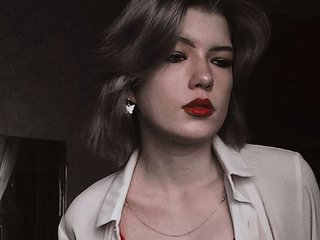 Erootiline videovestlus PocketSizedAlice