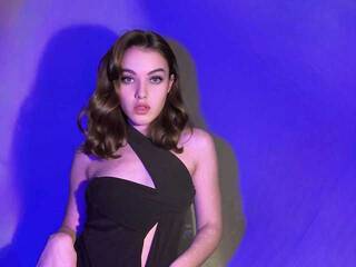 Erootiline videovestlus PrettyJuna