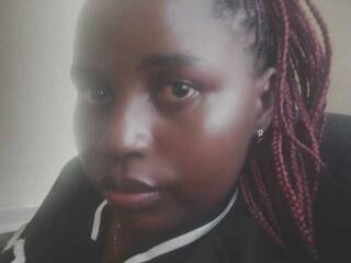 Erootiline videovestlus Queen-Triz