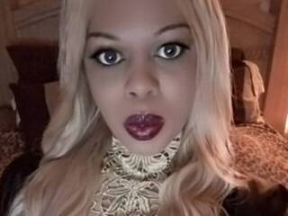 Erootiline videovestlus QueenMorgan