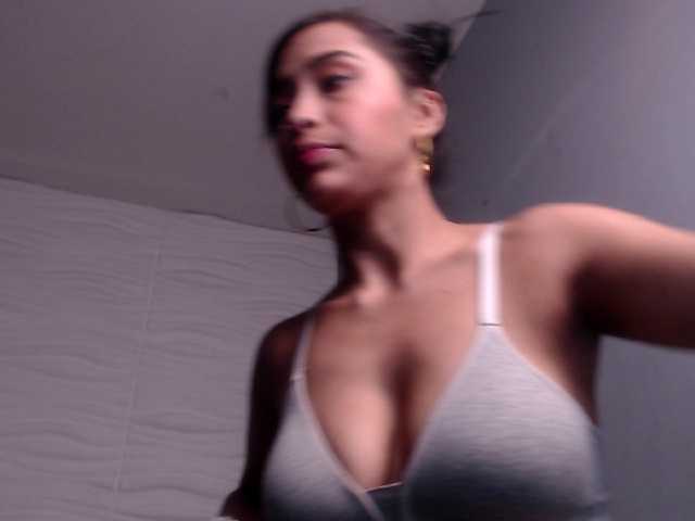 Fotod RachelAdamsX Goal: Oil show ♥ Feeling bored? Join me and have the best time together ♥ // Lovense ON